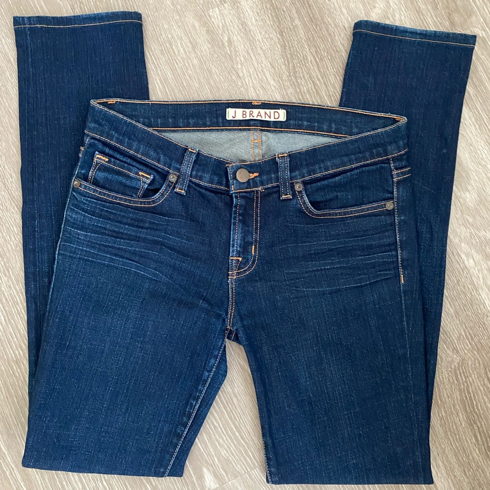 J BRAND LOW RISE PENCIL LEG JEANS SIZE (28) INK COLOR